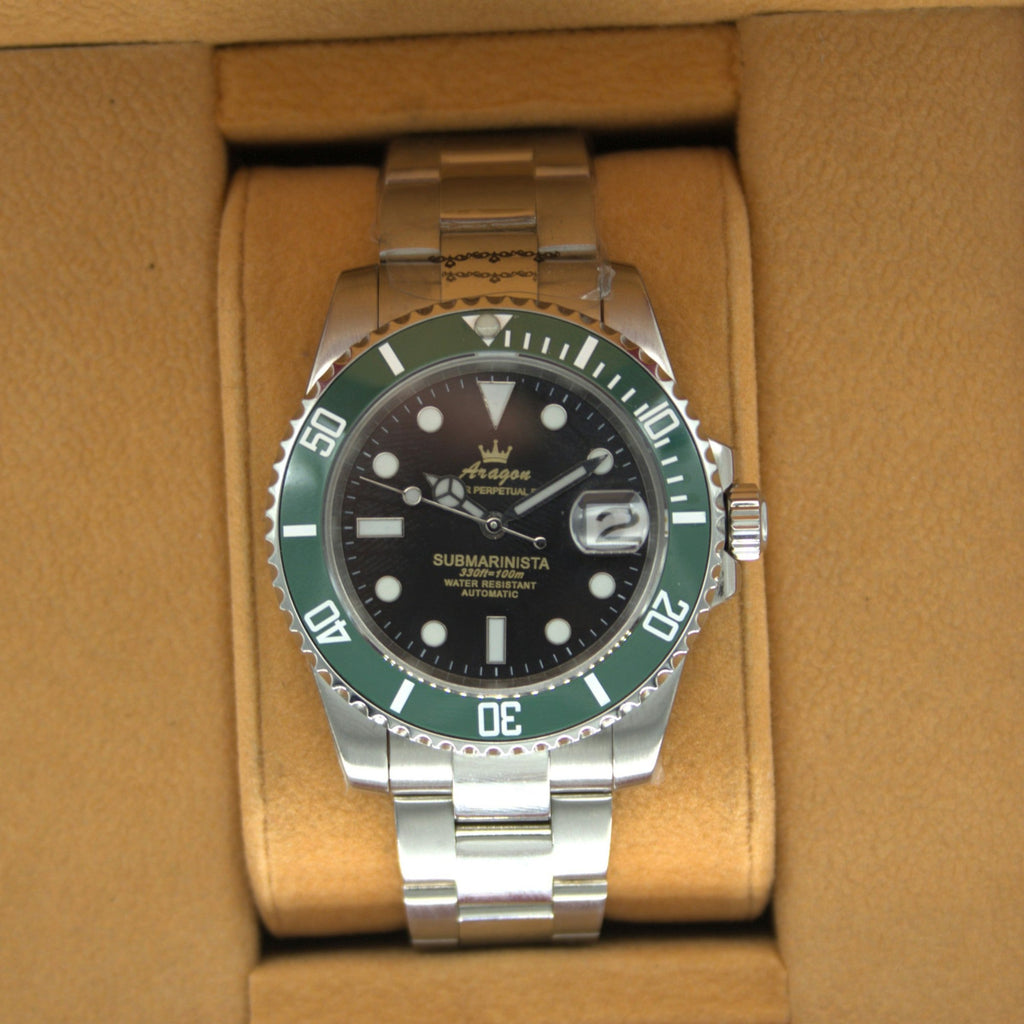 Starbucks Diver